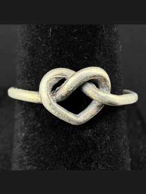 James Avery Sterling Silver Infinity Knot Ring Size 6.5 -Minimalist Love Knot